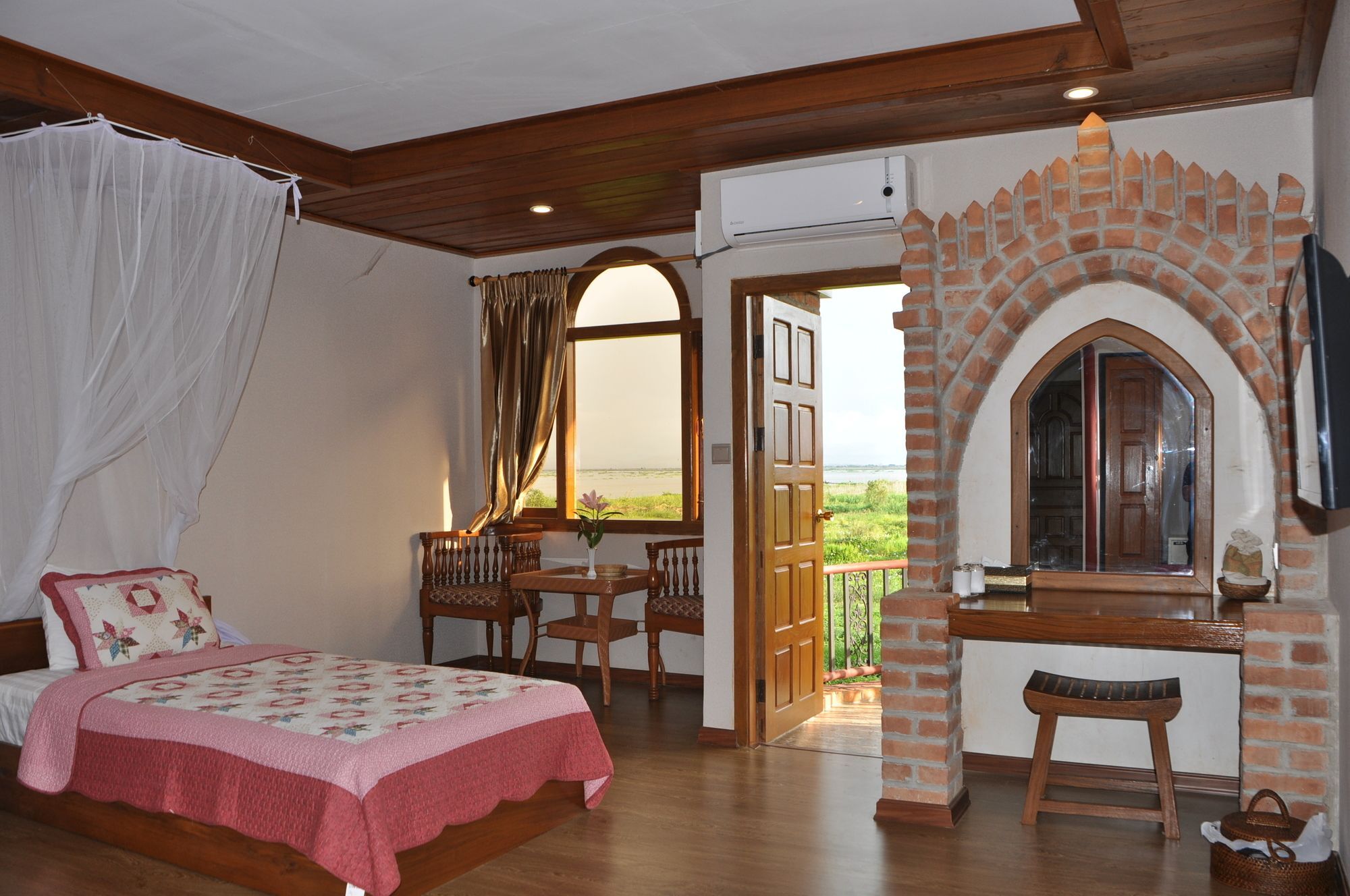 Ann Heritage Lodge Inle Lake Esterno foto